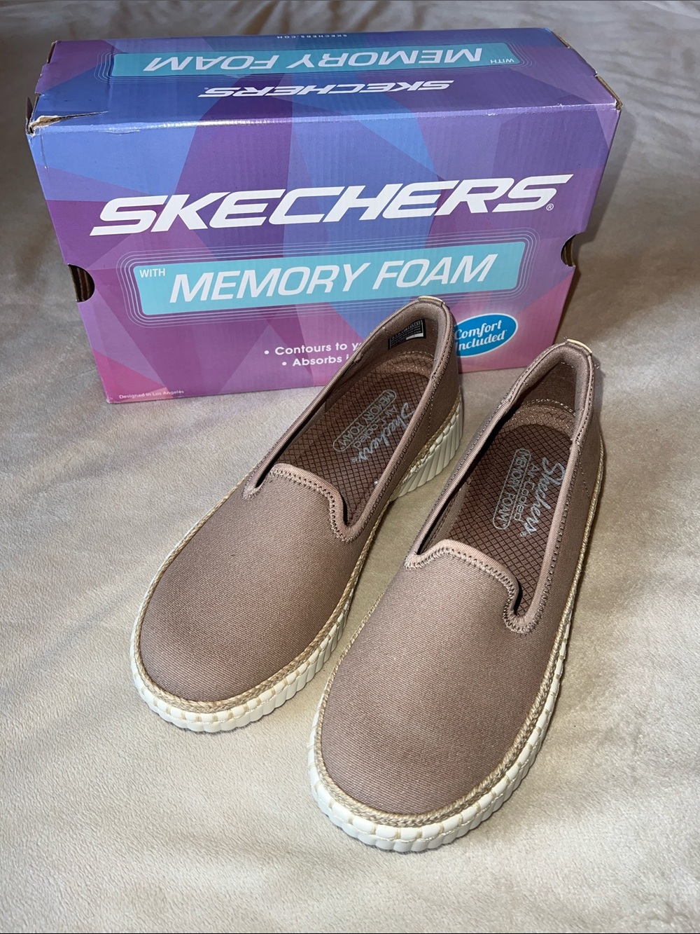 Skechers Wilshire Blvd Be My Muse in Mocha